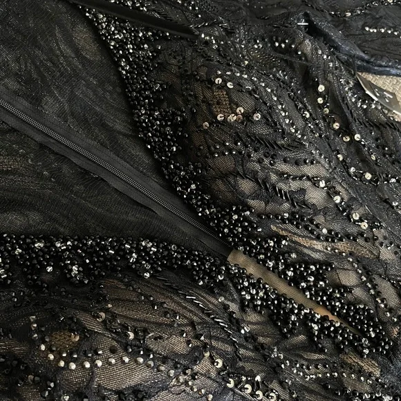 Mac Duggal Black Lace Evening Gown - Picture 12 of 13